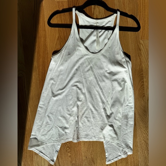 Lululemon open ends tank size 4 white - Picture 2 of 5